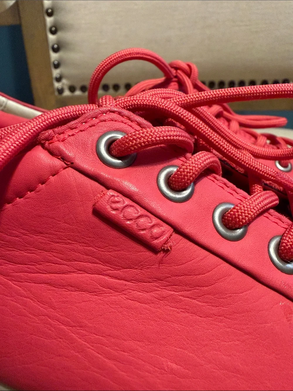 Ecco Women’s Coral Pink Leather Lace-Up Sneakers, Size 9 extra width